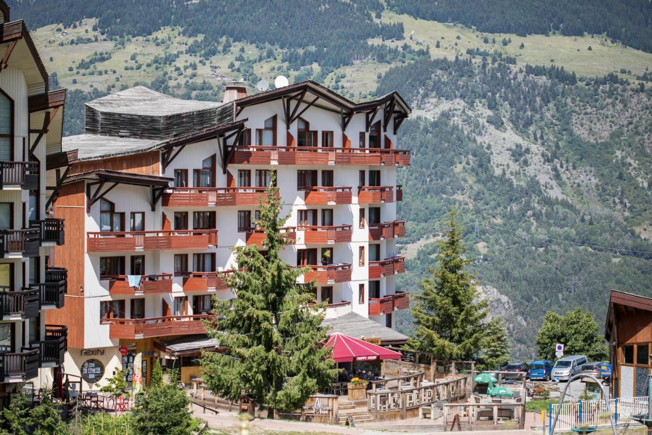 Residence Pierre & Vacances Le Britania La Tania Bagian luar foto